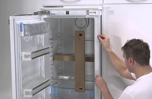 Установка встраиваемого холодильника в Химках